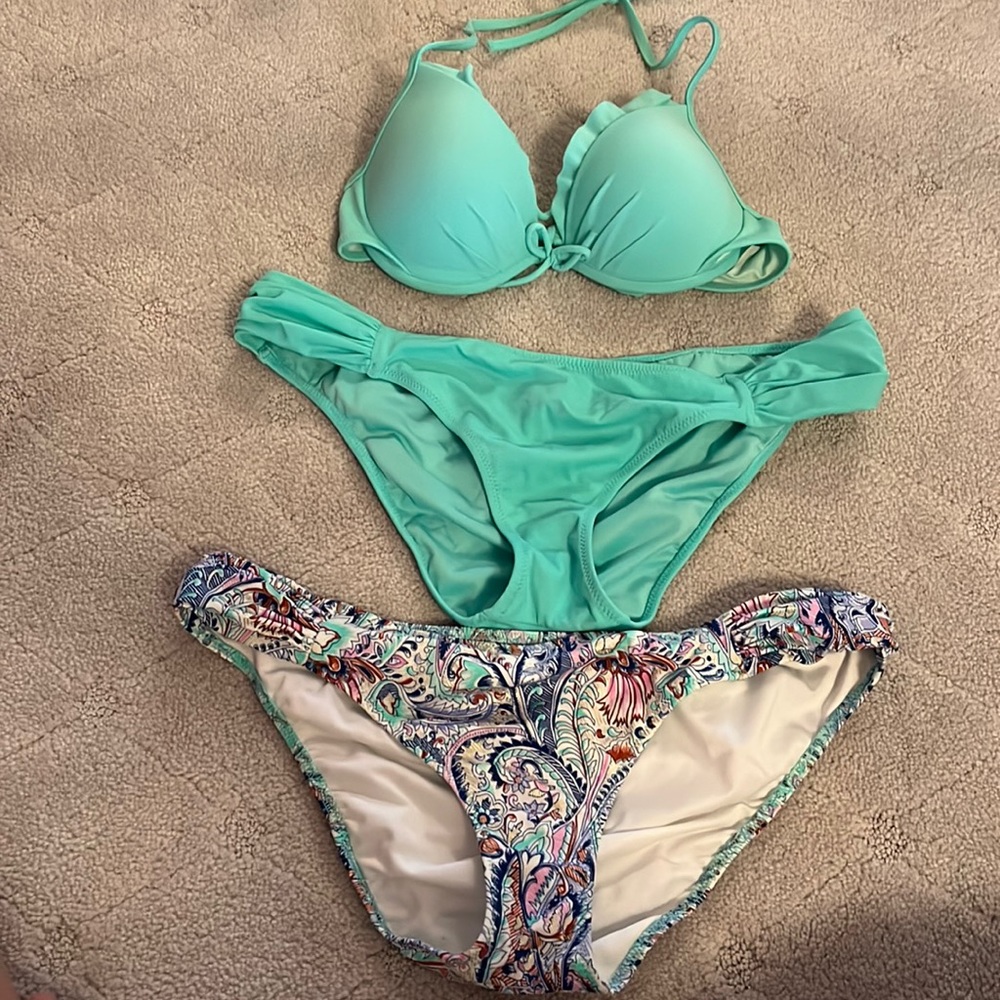 Victoria’s Secret bikini